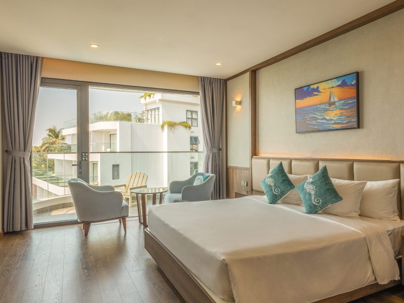 Deluxe Partial Ocean View King/Twin