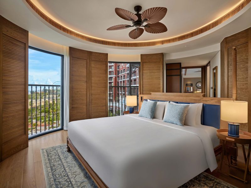 Admiral Suite with Oceanfront Seaview