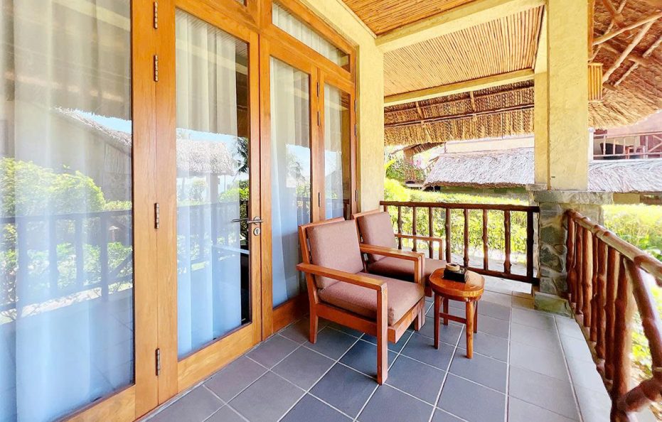 Bungalow Garden View