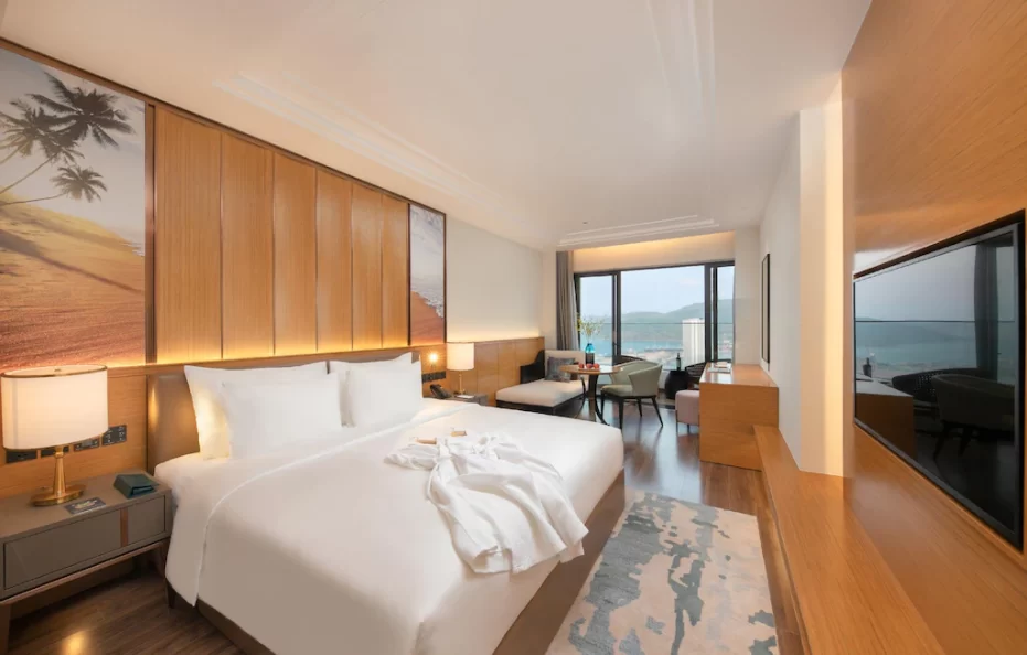 Three – bedroom Suite Oceanview