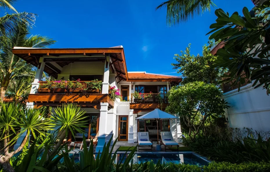 Three-Bedroom Hill Top Pool Villa