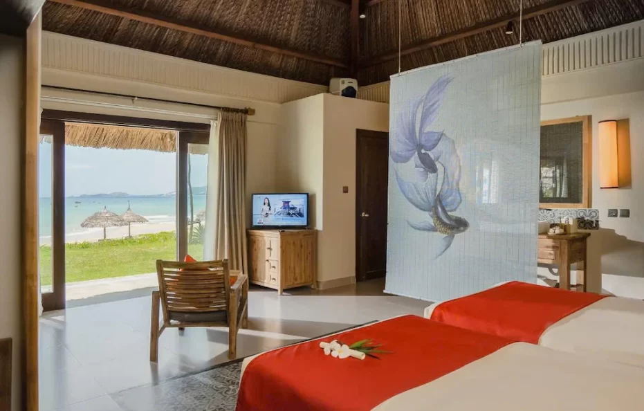 Deluxe Beachfront Bungalow