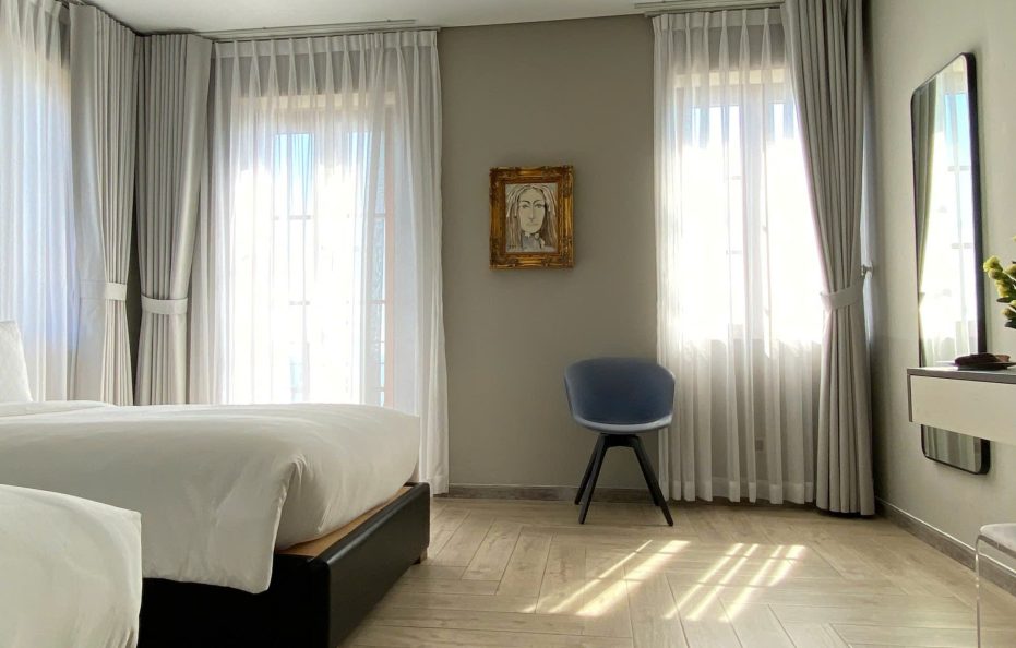 Deluxe Twin Sea View (Tòa I – 302-304 Sorrento)