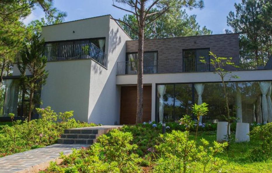 Villa Five Bedrooms