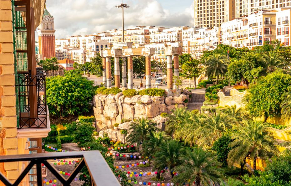 DUO Premium King City View With Bathtub (Tòa II – 235-237 Sorrento)