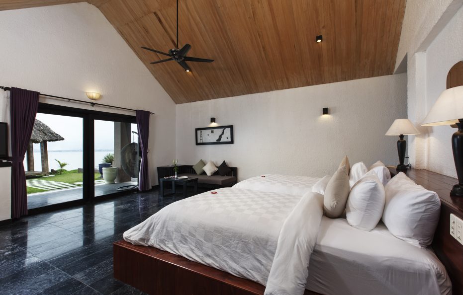 2 Bedrooms Hillside Pool Villa