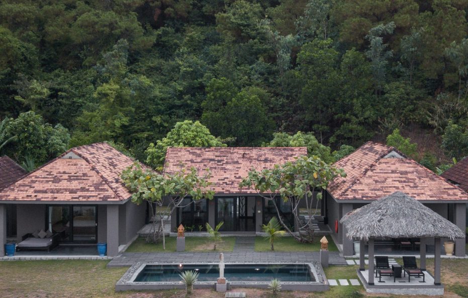 2 Bedrooms Hillside Pool Villa