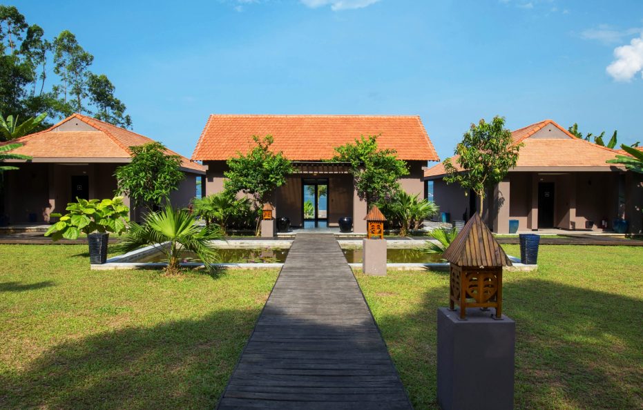 2 Bedrooms Hillside Pool Villa