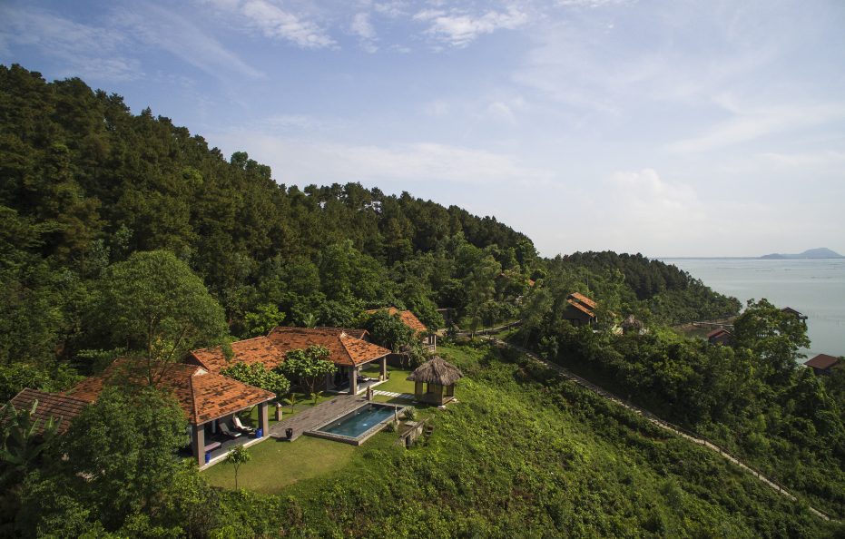 2 Bedrooms Hillside Pool Villa