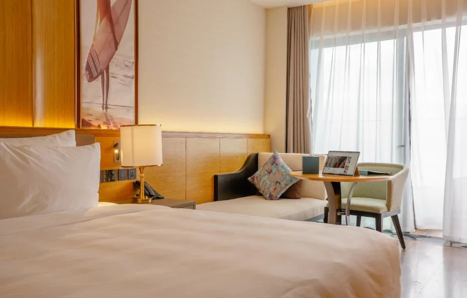 Three – bedroom Suite Oceanview