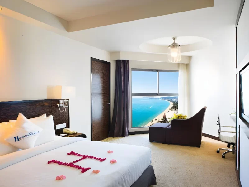 Deluxe Ocean View King/Twin