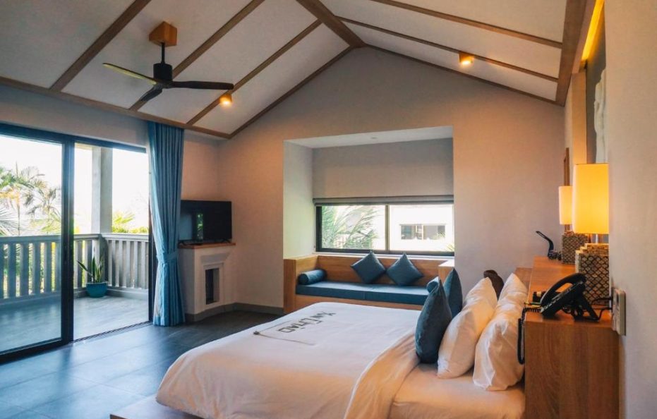 3 Bedrooms Hillside Pool Villa