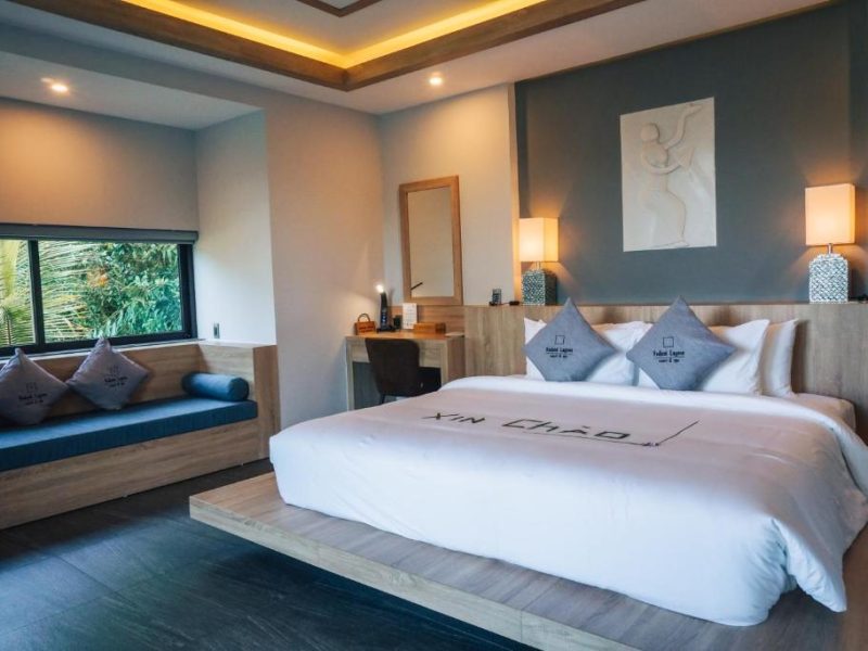 4 Bedrooms Hillside Pool Villa