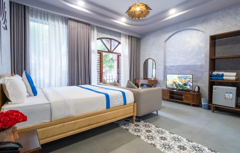 Premium Pool View Double