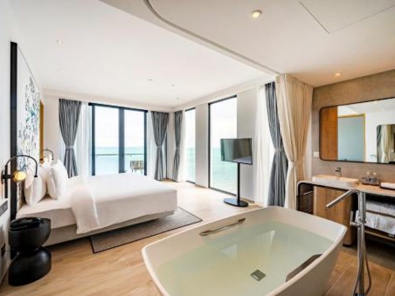 Premier Suite Ocean View