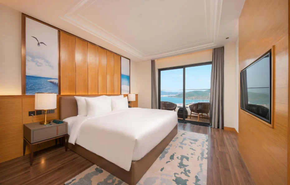 Three – bedroom Suite Oceanview