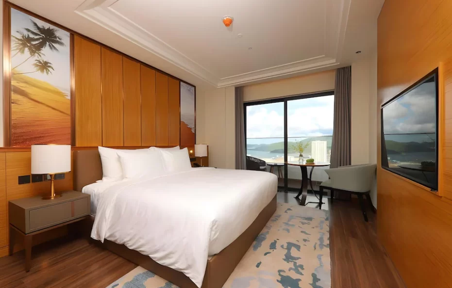 Three – bedroom Suite Oceanview