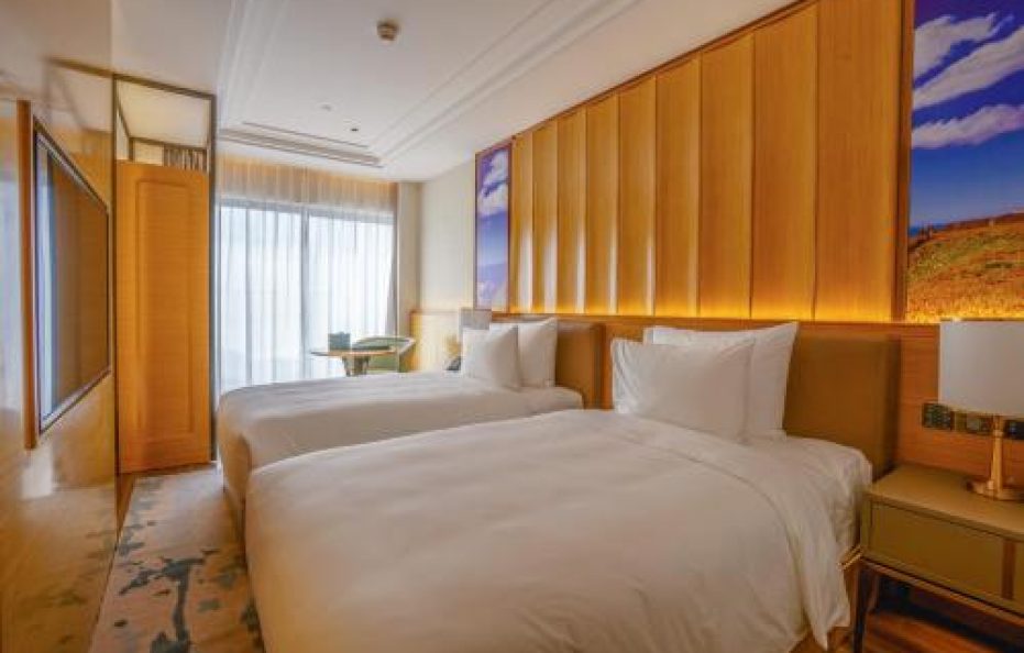 Three – bedroom Suite Oceanview