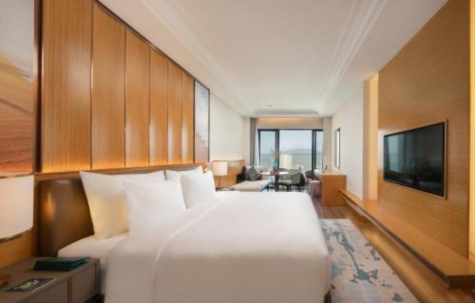 Three – bedroom Suite Oceanview