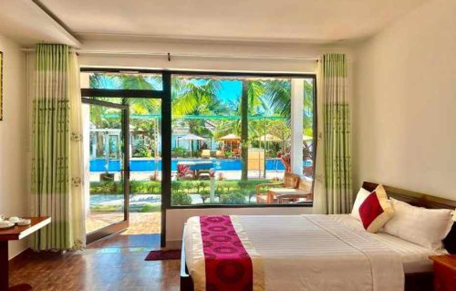 Deluxe Pool View Bungalow