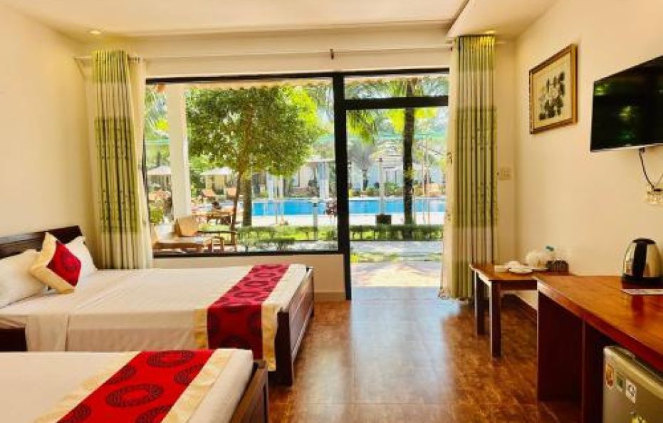 Deluxe Pool View Bungalow