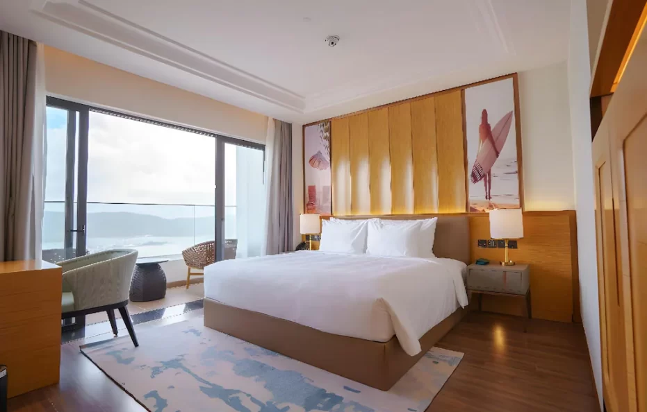 Three – bedroom Suite Oceanview