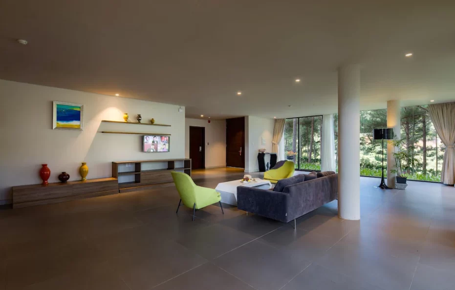Villa Five Bedrooms