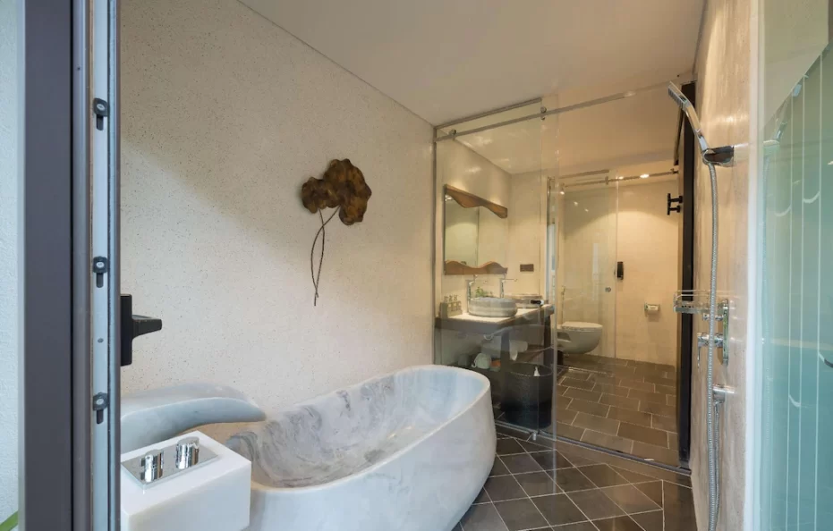 Deluxe Room Garden View With Children Themed Room