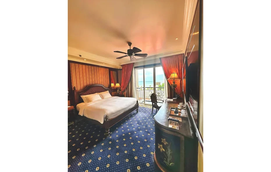 Heritage Deluxe King/Twin Ocean view