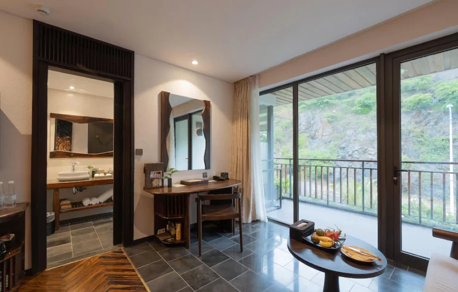 Deluxe Room Mountain View With Children Themed Room