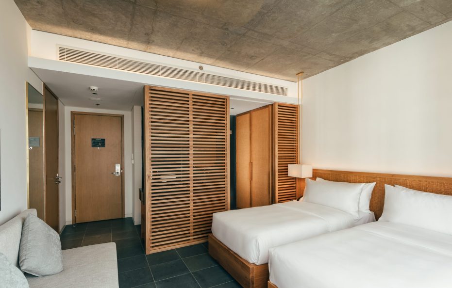 Cúc Tần Ban Công/ Superior With Balcony