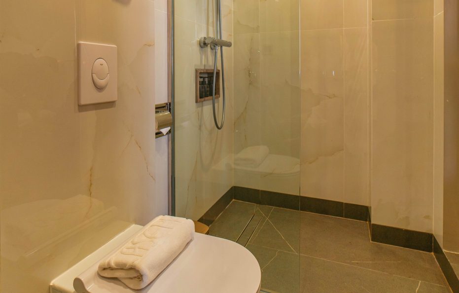 DUO Standard Queen City View (Tòa II – 235-237 Sorrento)