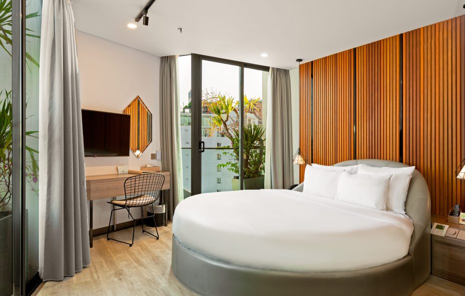 Deluxe Riverfront Balcony