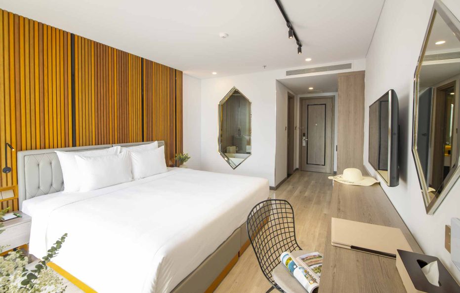 Deluxe Riverview Balcony