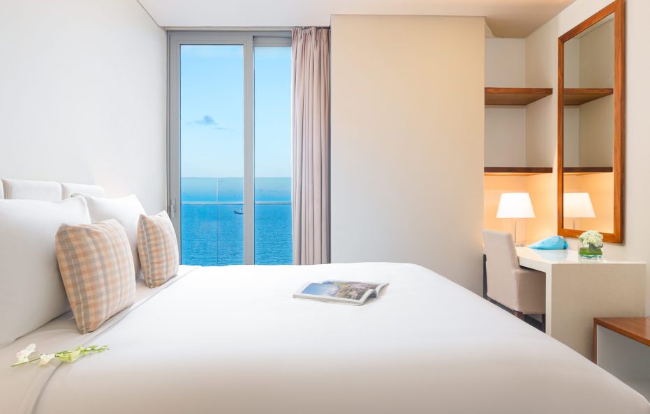 Highlight OceanFront With Balcony