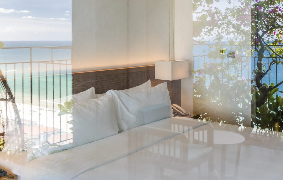 Phong Ba/ One Bedroom Luxury Oceanfront Apartment With Balcony