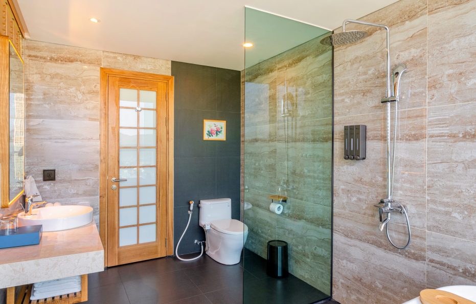 Executive Ocean Suite