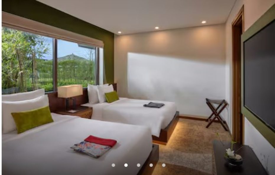 Three-Bedroom Villa with Private Onsen