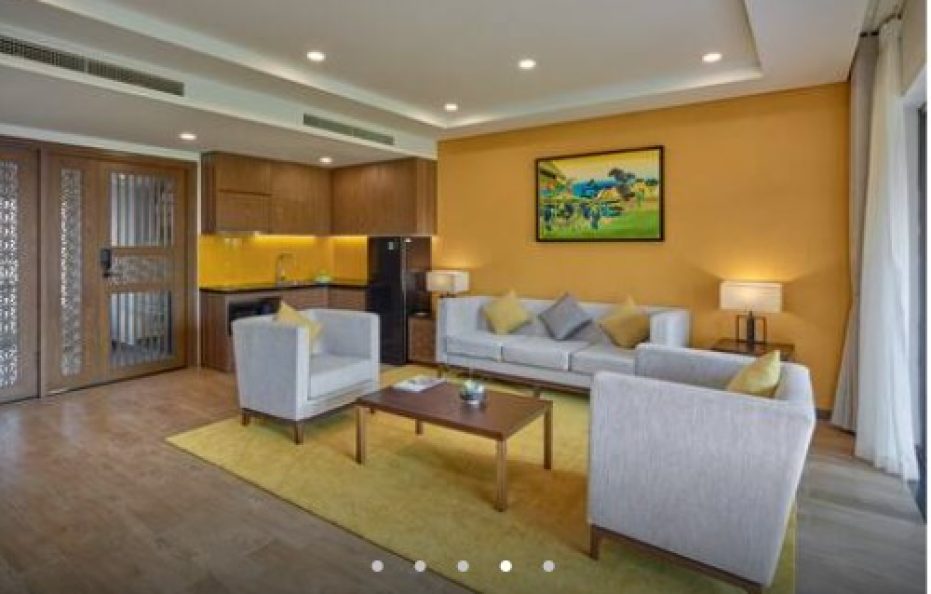 Grand Three-Bedroom Villa with Private Onsen