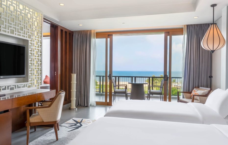 Seaview Grand with Balcony