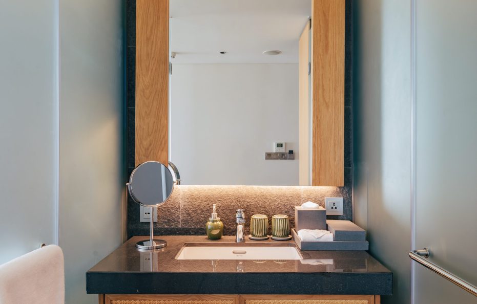 The Sứ Ocean/ Deluxe Oceanfront