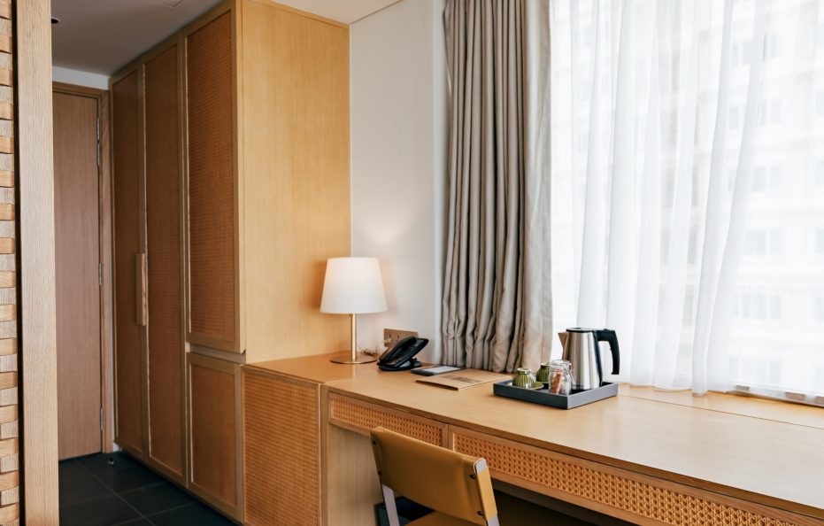 Thiên Điểu/ Deluxe Oceanfront With Balcony