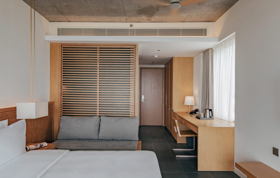 Thiên Điểu/ Deluxe Oceanfront With Balcony