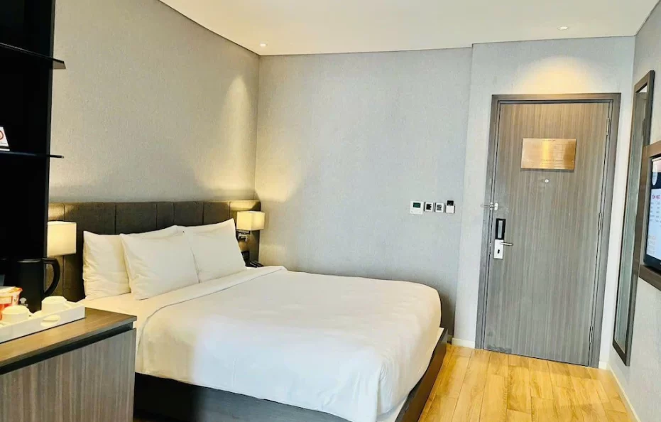 Partial Ocean View 1 Bedroom