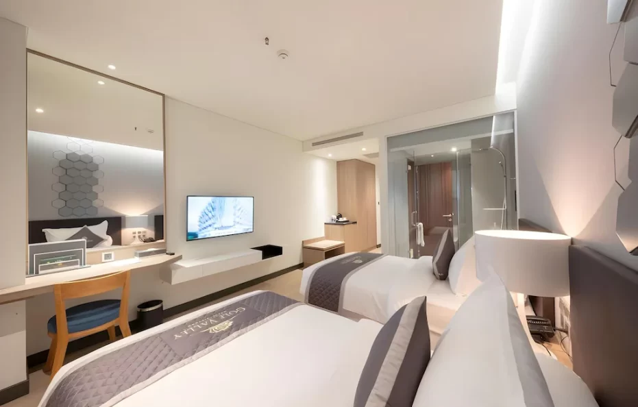 Superior Valley View