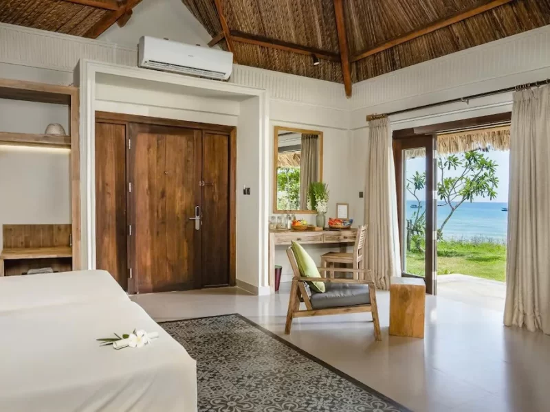 Deluxe Beachfront Bungalow