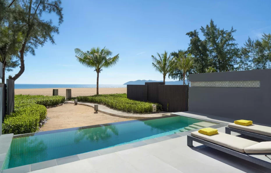 Beachfront One Bedroom Suite