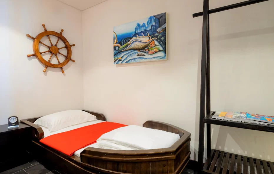 Deluxe Room Garden View With Children Themed Room