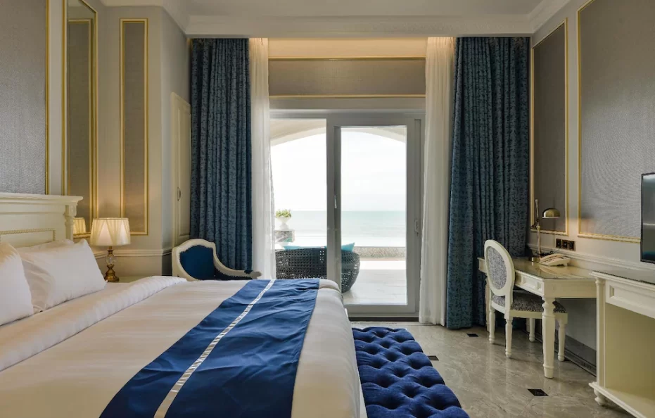 Villa Beach Front – 4 Bedrooms – Private Pool