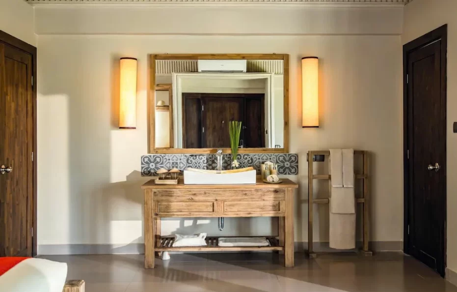 Deluxe Beachfront Bungalow